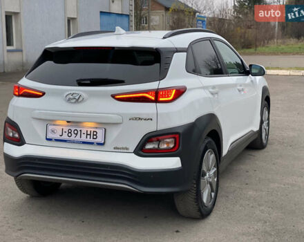 Белый Хендай Kona Electric, объемом двигателя 0 л и пробегом 166 тыс. км за 16900 $, фото 34 на Automoto.ua