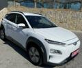 Белый Хендай Kona Electric, объемом двигателя 0 л и пробегом 63 тыс. км за 15800 $, фото 3 на Automoto.ua