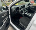 Белый Хендай Kona Electric, объемом двигателя 0 л и пробегом 58 тыс. км за 17499 $, фото 76 на Automoto.ua