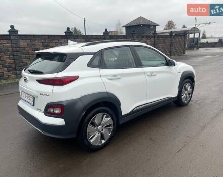 Білий Хендай Kona Electric, об'ємом двигуна 0 л та пробігом 158 тис. км за 16500 $, фото 12 на Automoto.ua