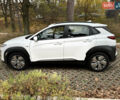 Белый Хендай Kona Electric, объемом двигателя 0 л и пробегом 58 тыс. км за 17499 $, фото 11 на Automoto.ua