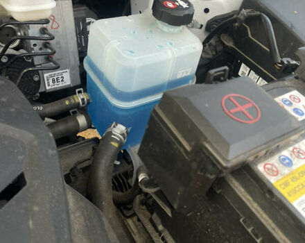 Білий Хендай Kona Electric, об'ємом двигуна 0 л та пробігом 125 тис. км за 17800 $, фото 24 на Automoto.ua