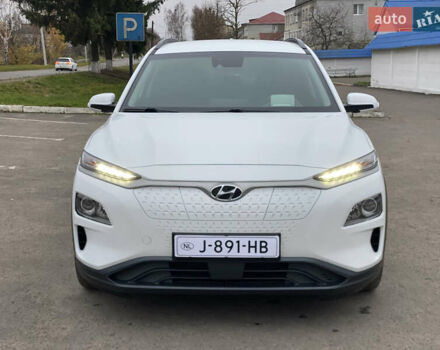 Белый Хендай Kona Electric, объемом двигателя 0 л и пробегом 166 тыс. км за 16900 $, фото 30 на Automoto.ua