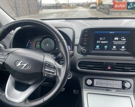 Білий Хендай Kona Electric, об'ємом двигуна 0 л та пробігом 158 тис. км за 16500 $, фото 26 на Automoto.ua