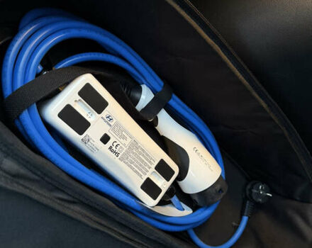 Белый Хендай Kona Electric, объемом двигателя 0 л и пробегом 96 тыс. км за 19500 $, фото 69 на Automoto.ua