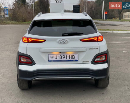 Белый Хендай Kona Electric, объемом двигателя 0 л и пробегом 166 тыс. км за 16900 $, фото 33 на Automoto.ua