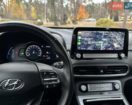 Белый Хендай Kona Electric, объемом двигателя 0 л и пробегом 58 тыс. км за 17499 $, фото 89 на Automoto.ua