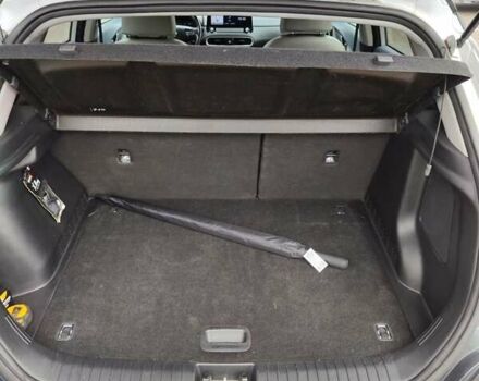 Белый Хендай Kona Electric, объемом двигателя 0 л и пробегом 65 тыс. км за 18700 $, фото 11 на Automoto.ua