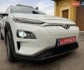Білий Хендай Kona Electric, об'ємом двигуна 0 л та пробігом 64 тис. км за 14950 $, фото 11 на Automoto.ua