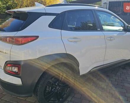 Белый Хендай Kona Electric, объемом двигателя 0 л и пробегом 44 тыс. км за 17450 $, фото 2 на Automoto.ua