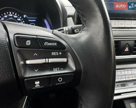 Білий Хендай Kona Electric, об'ємом двигуна 0 л та пробігом 59 тис. км за 17499 $, фото 24 на Automoto.ua