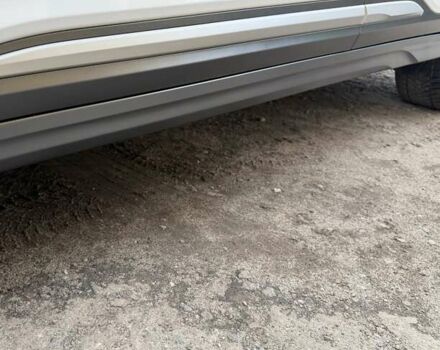 Білий Хендай Kona Electric, об'ємом двигуна 0 л та пробігом 64 тис. км за 14950 $, фото 27 на Automoto.ua