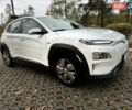 Белый Хендай Kona Electric, объемом двигателя 0 л и пробегом 58 тыс. км за 17499 $, фото 5 на Automoto.ua