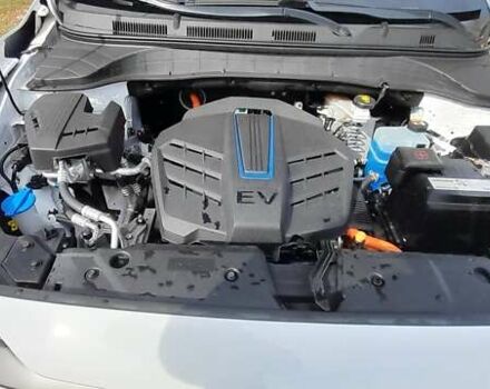 Білий Хендай Kona Electric, об'ємом двигуна 0 л та пробігом 71 тис. км за 17600 $, фото 41 на Automoto.ua