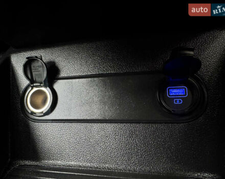 Белый Хендай Kona Electric, объемом двигателя 0 л и пробегом 103 тыс. км за 17999 $, фото 79 на Automoto.ua