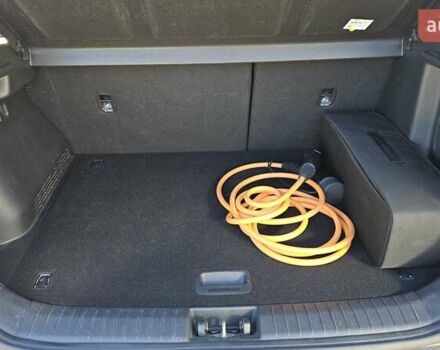 Белый Хендай Kona Electric, объемом двигателя 0 л и пробегом 44 тыс. км за 17450 $, фото 4 на Automoto.ua