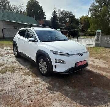 Білий Хендай Kona Electric, об'ємом двигуна 0 л та пробігом 71 тис. км за 17600 $, фото 10 на Automoto.ua