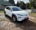 Білий Хендай Kona Electric, об'ємом двигуна 0 л та пробігом 71 тис. км за 17600 $, фото 10 на Automoto.ua