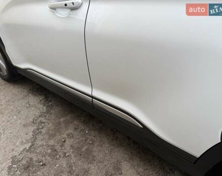 Білий Хендай Kona Electric, об'ємом двигуна 0 л та пробігом 64 тис. км за 14950 $, фото 50 на Automoto.ua