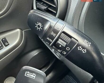 Білий Хендай Kona Electric, об'ємом двигуна 0 л та пробігом 64 тис. км за 14950 $, фото 95 на Automoto.ua