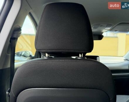 Білий Хендай Kona Electric, об'ємом двигуна 0 л та пробігом 64 тис. км за 14950 $, фото 107 на Automoto.ua