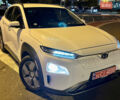 Белый Хендай Kona Electric, объемом двигателя 0 л и пробегом 115 тыс. км за 16900 $, фото 68 на Automoto.ua