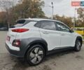 Білий Хендай Kona Electric, об'ємом двигуна 0 л та пробігом 78 тис. км за 17900 $, фото 7 на Automoto.ua