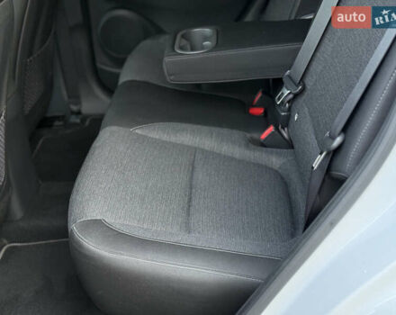 Белый Хендай Kona Electric, объемом двигателя 0 л и пробегом 150 тыс. км за 16960 $, фото 27 на Automoto.ua