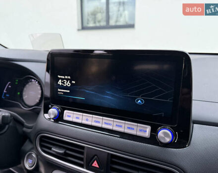 Белый Хендай Kona Electric, объемом двигателя 0 л и пробегом 96 тыс. км за 19500 $, фото 46 на Automoto.ua