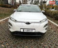 Белый Хендай Kona Electric, объемом двигателя 0 л и пробегом 58 тыс. км за 17499 $, фото 1 на Automoto.ua