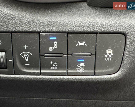 Белый Хендай Kona Electric, объемом двигателя 0 л и пробегом 124 тыс. км за 17600 $, фото 5 на Automoto.ua