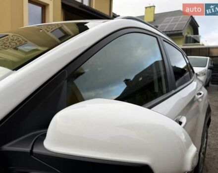 Білий Хендай Kona Electric, об'ємом двигуна 0 л та пробігом 64 тис. км за 14950 $, фото 26 на Automoto.ua