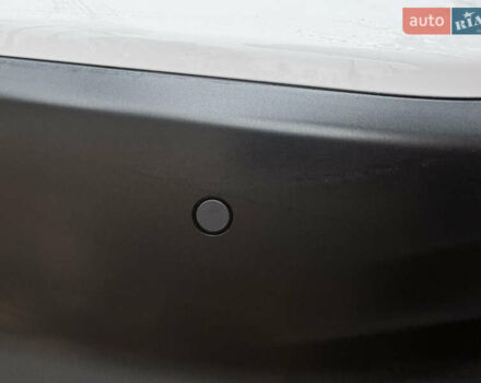 Білий Хендай Kona Electric, об'ємом двигуна 0 л та пробігом 59 тис. км за 17499 $, фото 58 на Automoto.ua