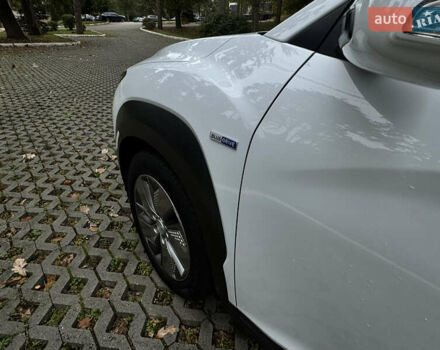 Белый Хендай Kona Electric, объемом двигателя 0 л и пробегом 103 тыс. км за 17999 $, фото 22 на Automoto.ua