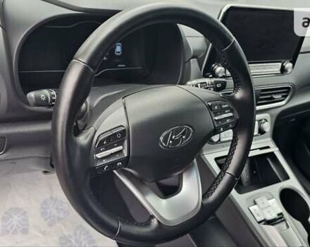 Белый Хендай Kona Electric, объемом двигателя 0 л и пробегом 50 тыс. км за 21500 $, фото 6 на Automoto.ua