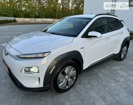 Білий Хендай Kona Electric, об'ємом двигуна 0 л та пробігом 88 тис. км за 19400 $, фото 13 на Automoto.ua