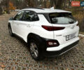 Белый Хендай Kona Electric, объемом двигателя 0 л и пробегом 58 тыс. км за 17499 $, фото 10 на Automoto.ua
