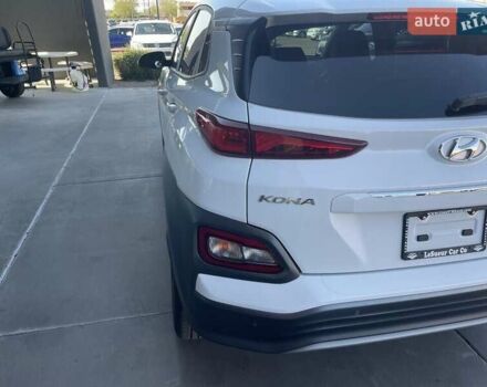 Білий Хендай Kona Electric, об'ємом двигуна 0 л та пробігом 13 тис. км за 8600 $, фото 10 на Automoto.ua