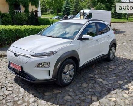 Белый Хендай Kona Electric, объемом двигателя 0 л и пробегом 20 тыс. км за 17400 $, фото 19 на Automoto.ua