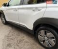 Білий Хендай Kona Electric, об'ємом двигуна 0 л та пробігом 64 тис. км за 14950 $, фото 49 на Automoto.ua