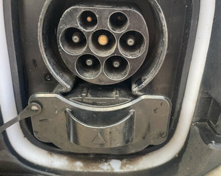 Білий Хендай Kona Electric, об'ємом двигуна 0 л та пробігом 125 тис. км за 17800 $, фото 27 на Automoto.ua