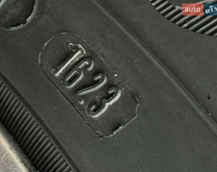 Белый Хендай Kona Electric, объемом двигателя 0 л и пробегом 58 тыс. км за 17499 $, фото 71 на Automoto.ua