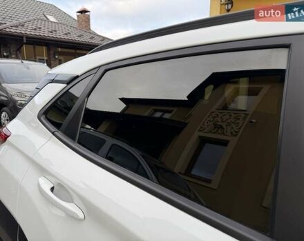 Білий Хендай Kona Electric, об'ємом двигуна 0 л та пробігом 64 тис. км за 14950 $, фото 33 на Automoto.ua