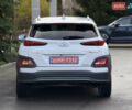 Белый Хендай Kona Electric, объемом двигателя 0 л и пробегом 150 тыс. км за 16960 $, фото 15 на Automoto.ua