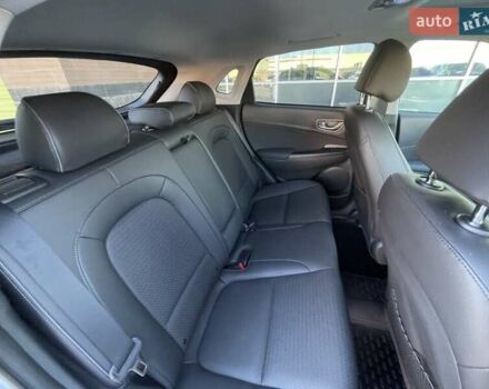 Білий Хендай Kona Electric, об'ємом двигуна 0 л та пробігом 13 тис. км за 8600 $, фото 23 на Automoto.ua