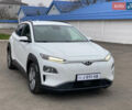 Белый Хендай Kona Electric, объемом двигателя 0 л и пробегом 166 тыс. км за 16900 $, фото 29 на Automoto.ua