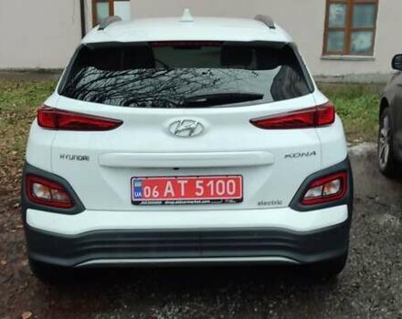 Білий Хендай Kona Electric, об'ємом двигуна 0 л та пробігом 59 тис. км за 23500 $, фото 7 на Automoto.ua
