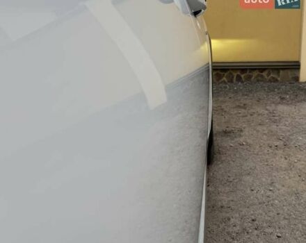 Білий Хендай Kona Electric, об'ємом двигуна 0 л та пробігом 64 тис. км за 14950 $, фото 47 на Automoto.ua