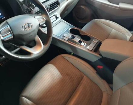 Білий Хендай Kona Electric, об'ємом двигуна 0 л та пробігом 78 тис. км за 17900 $, фото 37 на Automoto.ua
