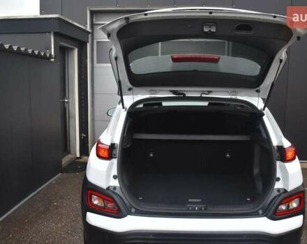 Білий Хендай Kona Electric, об'ємом двигуна 0 л та пробігом 15 тис. км за 15950 $, фото 13 на Automoto.ua